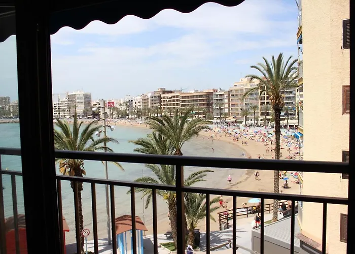 Frente Playa Del Cura דירה